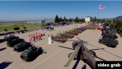 დღეს წვევამდელებმა სამხედრო ფიციც დადეს.