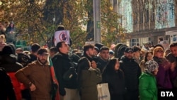 Протестиращи в Габрово, 2 декември 2025 г.