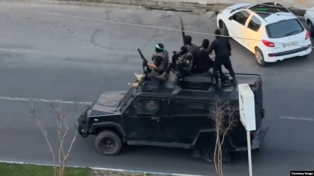 تصویری از استقرار نیروهای مسلح در شهسوار