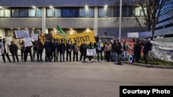 На митинге чеченской диаспоры в Кремсе