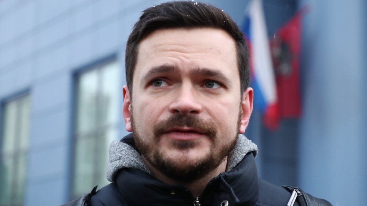 Russian Opposition Politician Yashin Barred From Elections