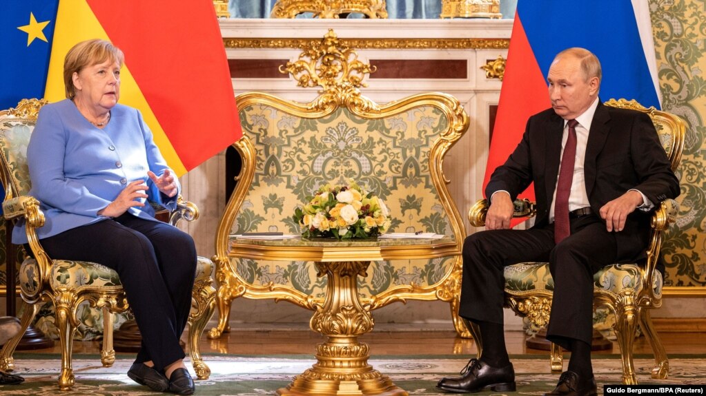 RUSSIA -- Russian President Vladimir Putin receives German Chancellor Angela Merkel at the Kremlin in Moscow, August 20, 2021