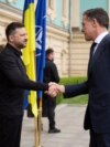 Президент Украины Владимир Зеленский встречает в Киеве генсека НАТО Марка Рютте. 3 июня 2026 года