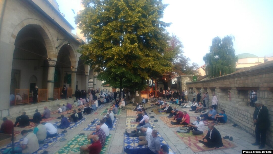 Centralna bajramska svečanost jutros je održana u Gazi Husrev-begovoj džamiji u Sarajevu
