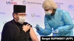 Svyatoslav (Shevchuk), head of the Ukrainian Greek Catholic Church, receives a COVID-19 vaccination in Kyiv on March 16.