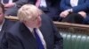 Boris Johnson a brit parlament ülésén Londonban