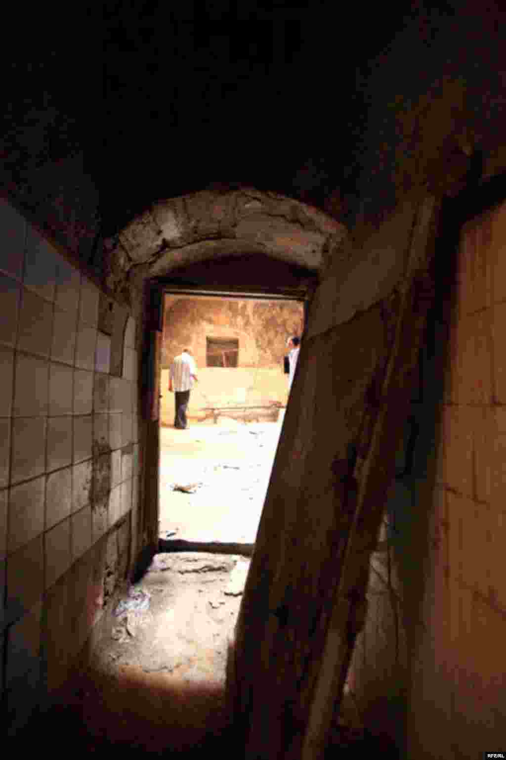 Coratda tərk edilmiş qədim hamam #8