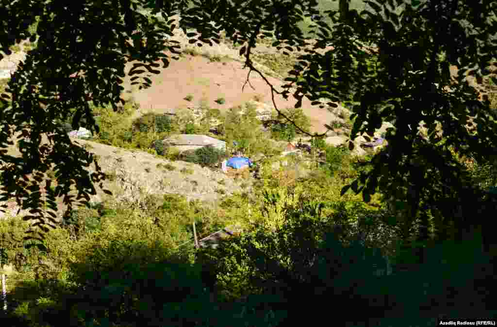 Kəndin ətrafında yerləşən dağlar, yüksəkliklər 1999-cu ildə Ermənistan Silahlı qüvvələri tərəfindən işğal edib. 