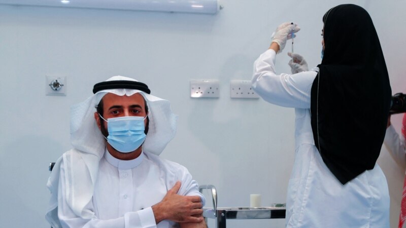 Сауд Арабия коронавирустан каза тапкан медиктердин үй-бүлөсүнө кенемте төлөй баштады