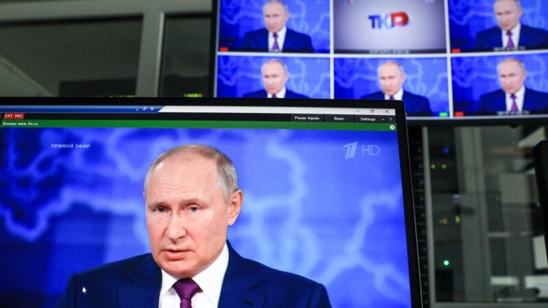 Путин «Спутник» вакцинаси билан эмланганини ошкор қилди