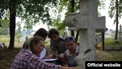Пластуни відновлюють пам'ятник