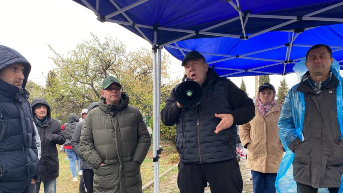 რუსთაველი მეტალურგები ხელფასების მომატებას მოითხოვენ