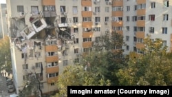 Tronsonul de bloc din Rahova, București, distrus de explozie.