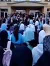 Fără hijab la ore? Noi reguli provoacă proteste în Azerbaidjan