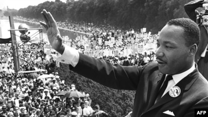 Львовтағы ақша үшін секс Жыныстық қатынас кезінде қызды былғап алады (видео)