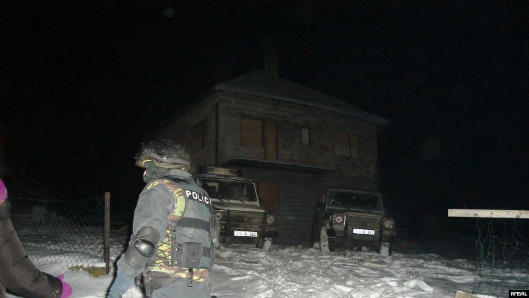 Police descended on the northern village of Gornja Maoca.