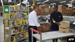 Barack Obama «Amazon» şirkətinin yığıb bağlama stansiyasında. 2013