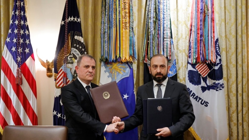 Armenia, Azerbaijan Unveil Text Of Initialed Peace Agreement