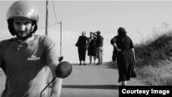 კადრი ანკა გუჯაბიძის ფილმიდან "თემო რე"