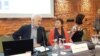 Алесь Бяляцкі і Жана Літвіна на ІV Беларускім праваабарончым форуме