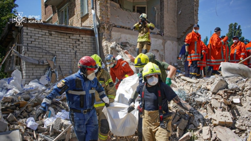 Власти Киева уточнили данные о жертвах удара РФ – погибли 33 человека