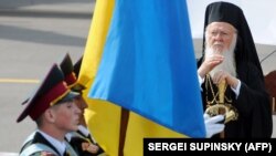 Вселенський патріарх Варфоломій І під час відвідин України у 2008 році 