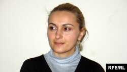 Тамара Меаракишвили считает, что суд принял политически мотивированное решение и это расплата за ее интервью радио «Эхо Кавказа», в котором она критиковала руководство Ленингорского района