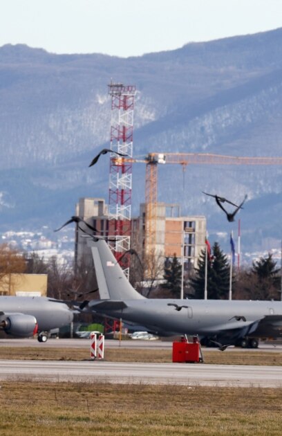 На летището в София са разположени няколко самолета на Военновъздушните