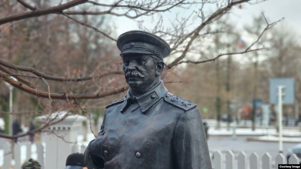 Памятник Сталину в Вологде