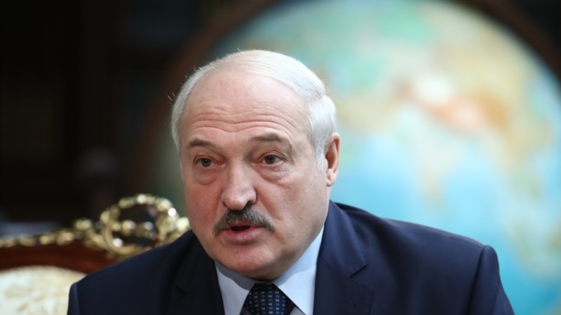 Лукашенко вели дека ќе ја напушти функцијата кога ќе се донесе новиот Устав 