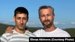 Асан Ахтемов (слева) и Нариман Джелял (справа), Крым, архивное фото