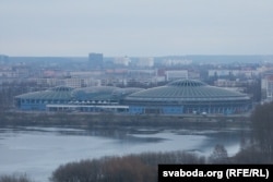 "Чыжоўка-арэна" на беразе вадасховішча ў Менску. Комплекс зьмяшчае каля 10 тысяч чалавек. Архіўнае фота