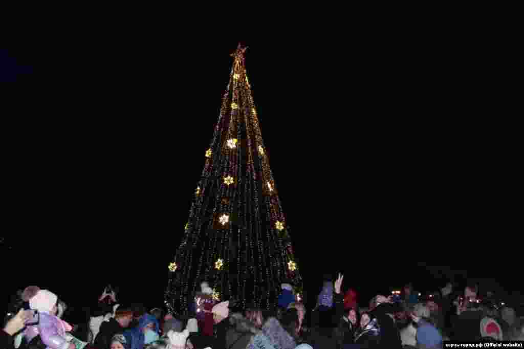 Новогодняя елка в Керчи.