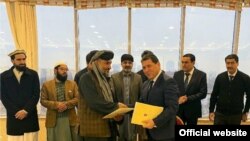 امضای قرارداد واردات برق بین مقام‌های افغانستان و تاجیکستان