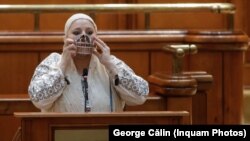 Diana Șoșoacă a trecut de la războiul anti-mască la sancționarea judecătorilor care nu respectă deciziile CCR