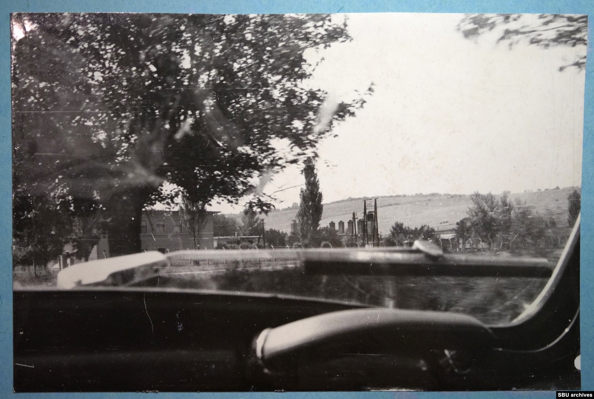 A photo of Soviet infrastructure made through the windscreen of Makinen’s VW.