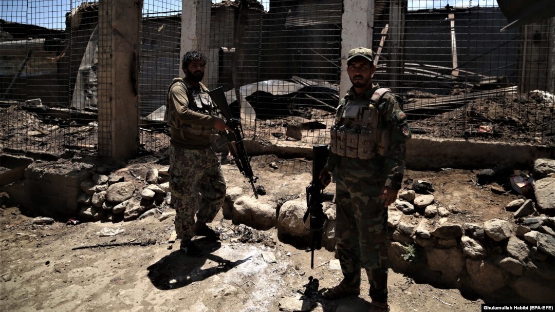 За словами члена ради провінції, понад 30 силовиків «потраплять у полон, якщо в район не надіслати підкріплення»