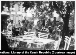 Ukrainians enjoy a beer in the Czech town of Pardubice in 1931.