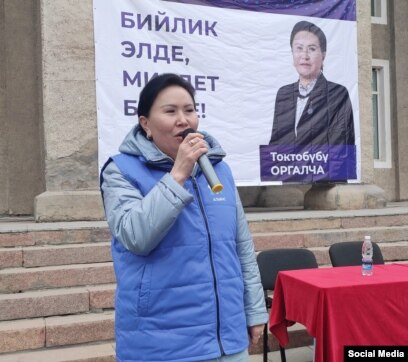 Ұзын шегелері бар БДСМ порно Пикмер секс