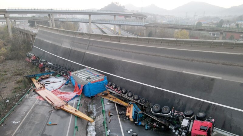 Се урна дел од автопат во Кина, најмалку 19 загинати