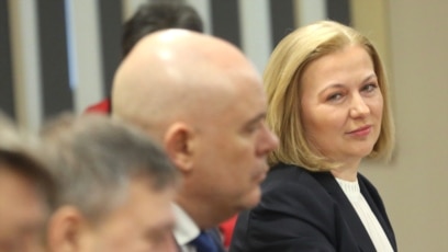Министърката на правосъдието Надежда Йорданова казва че подготвя искане за