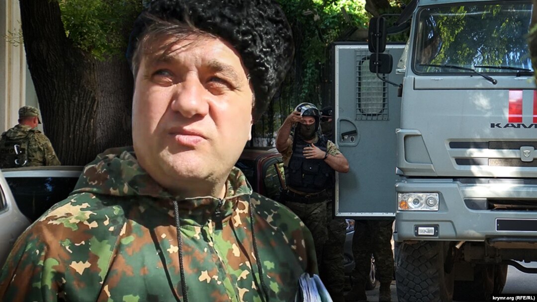 Колаж із зображенням Сергія Акімова та російського автозаку в Криму