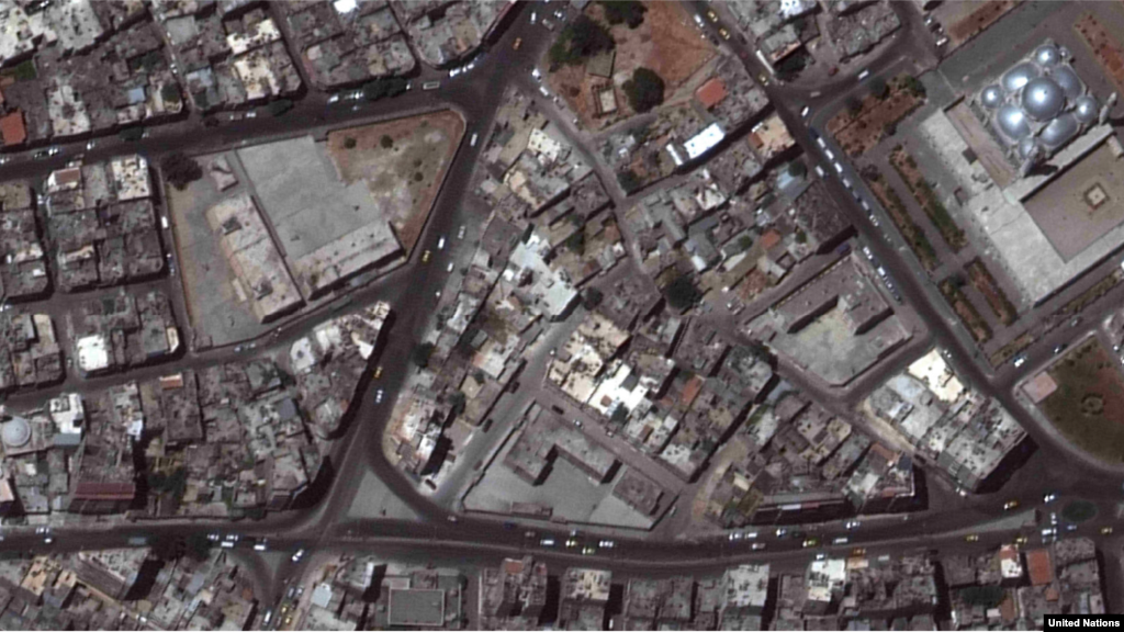 Kvart Al Hamidija Homs 2010-2014 Područje oko Halid Ibn el Valid džamije (u gornjem desnom uglu) nekoliko puta je bilo meta napada od izbijanja rata. &nbsp; 