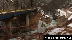 Zatvoren most na rijeci Bistrici na dionici puta Sarajevo-Foča, februar 2026. 