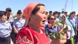 Women Gather At Kazakh President's Palace, Demand Social Reforms