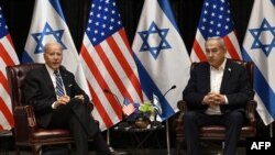 Presidenti i SHBA-së, Joe Biden (majtas), dhe kryeministrit izraeli, Benjamin Netanyahu, në një takim, më 18 tetor 2023.