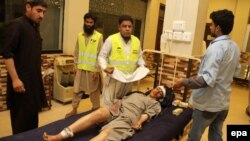 حیدراباد کې د بمي چاودنې یو ژوبل تن