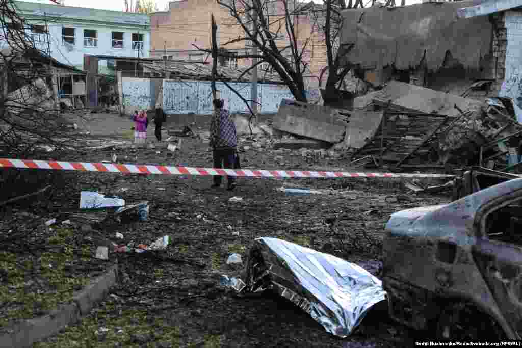 Тіло загиблого внаслідок атаки РФ у Солом’янському районі Києва
