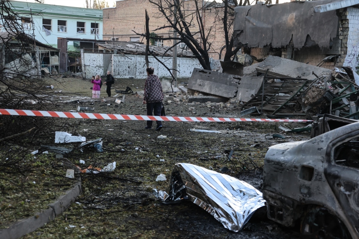 Тіло загиблого внаслідок атаки РФ у Солом’янському районі Києва