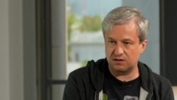 Антон Долин